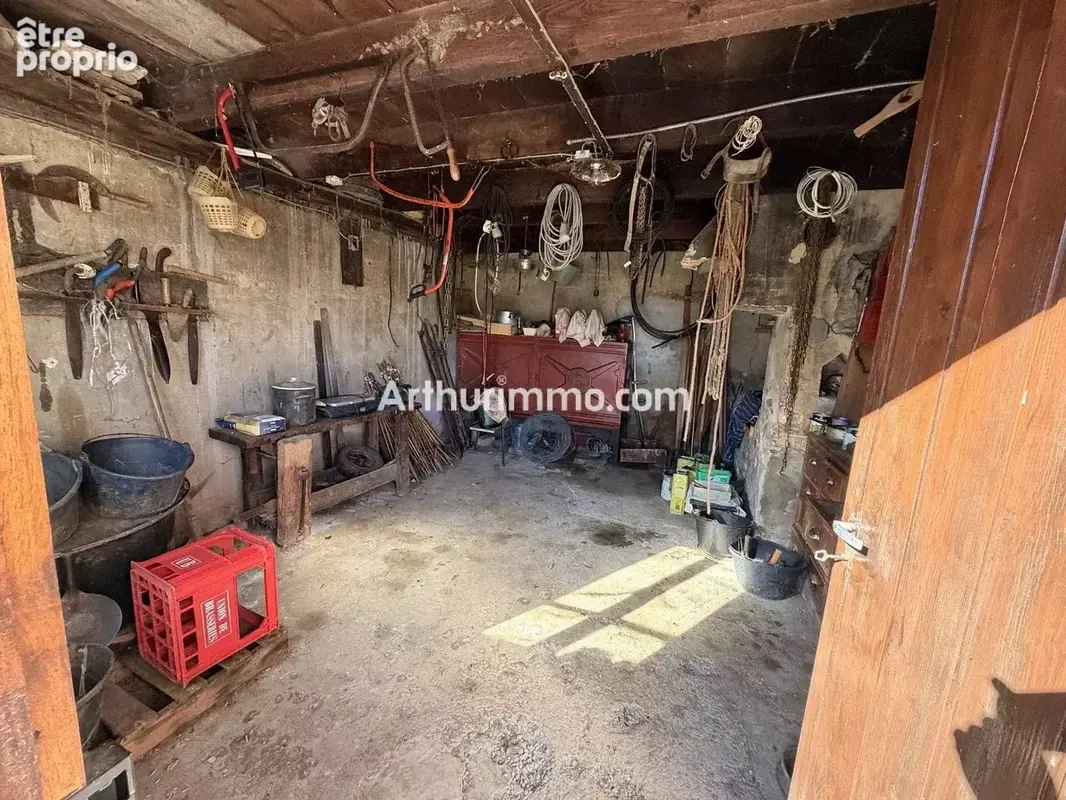 Corps de ferme en pierre a renover – 4 800 m² de terrain – 250 m² de dépendances - photo 24
