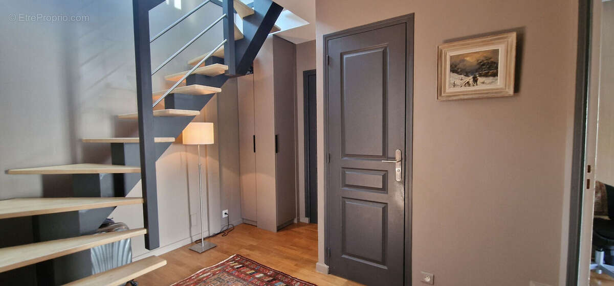 Maison à VILLE-D'AVRAY