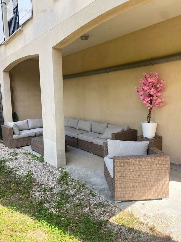 Appartement à VAUJOURS