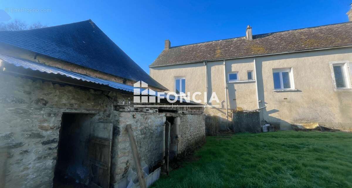 Maison à LOUE