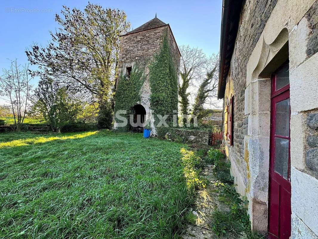 Maison à AVALLON