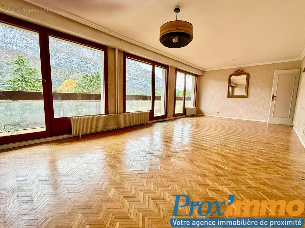 Appartement à SAINT-EGREVE