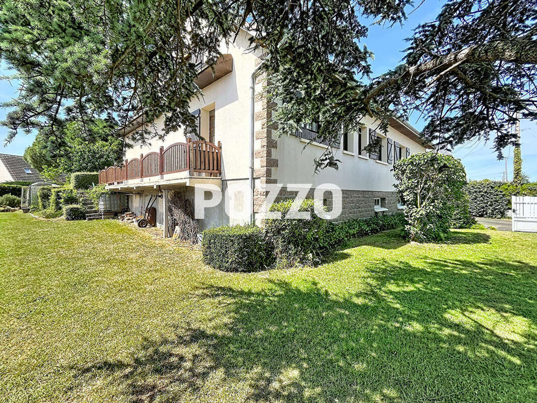 Maison Saint Martin de Bréhal 6 pièces 129 m2 environ - photo 17