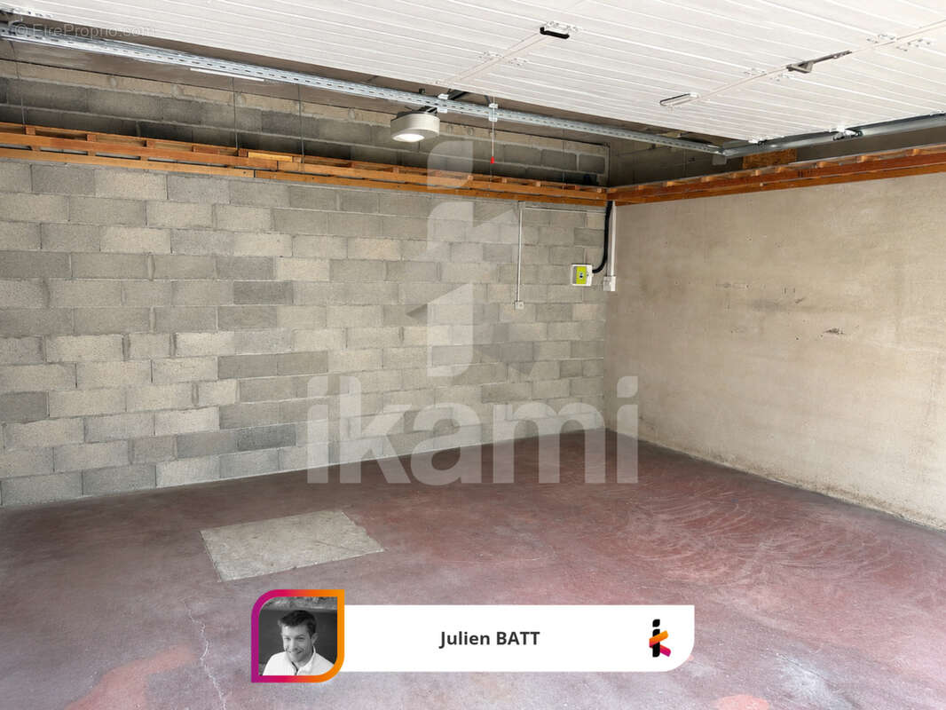 Grand garage 40 m2 - ideal investissement locatif - rentabilite brute 7.7 % - photo 3