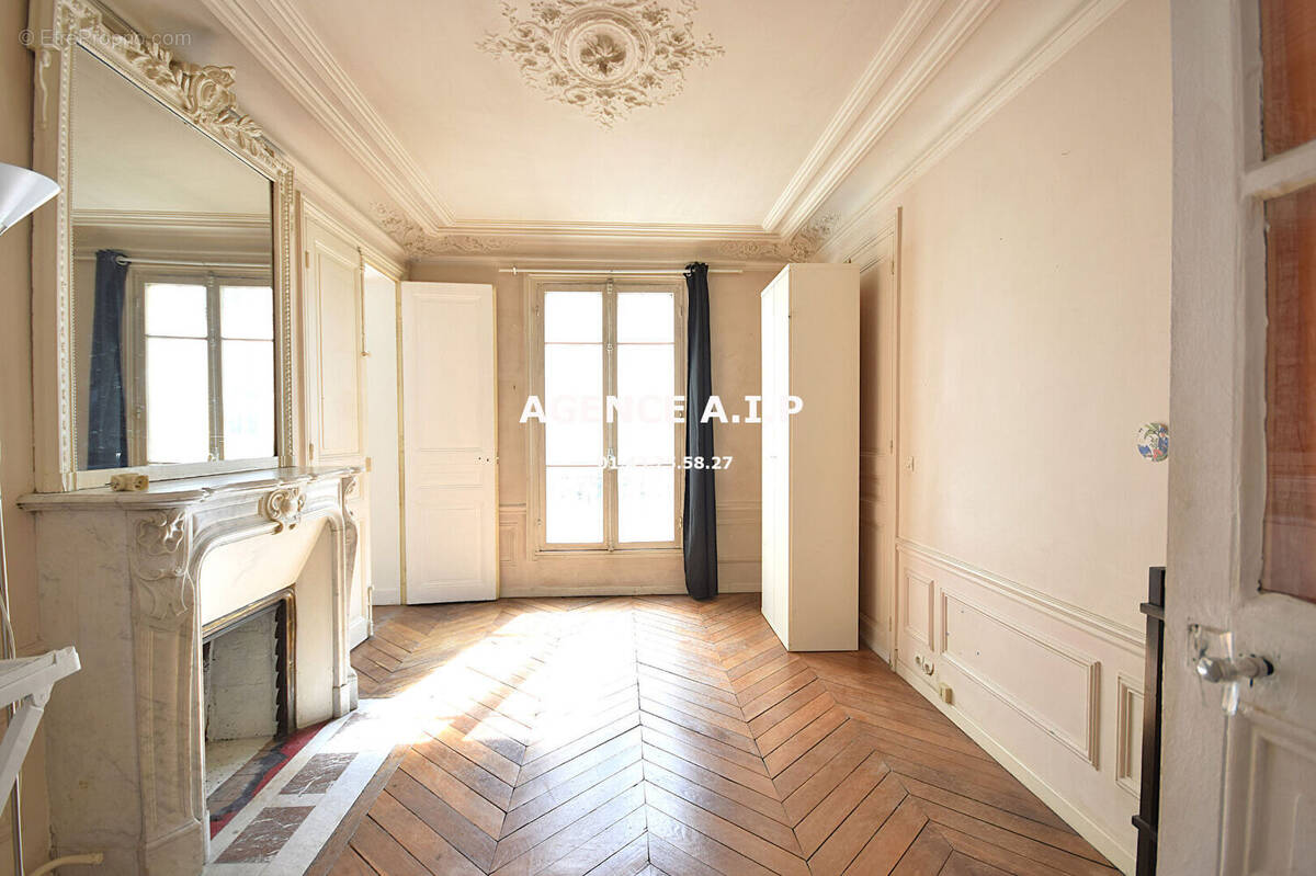 Appartement à PARIS-9E
