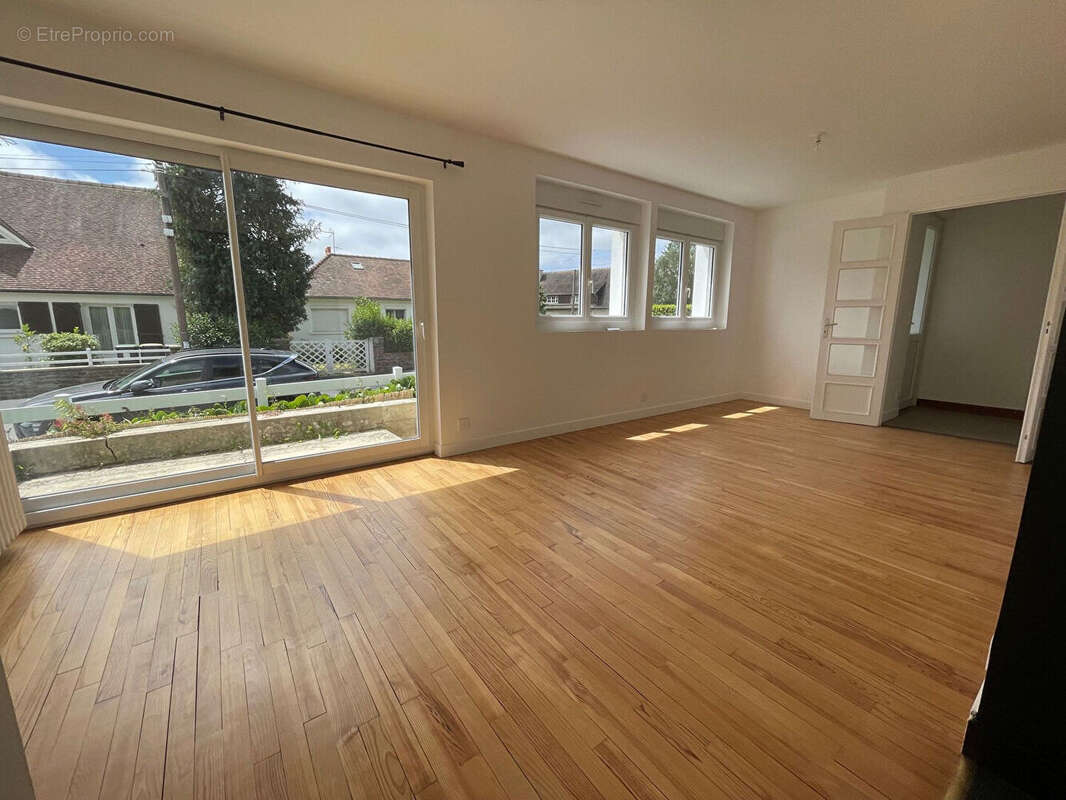 Quartier SAINT PAUL- LA MALADRERIE  maison de 5  pièces rénovée intérieurement sur un terrain de 359m² - photo 5
