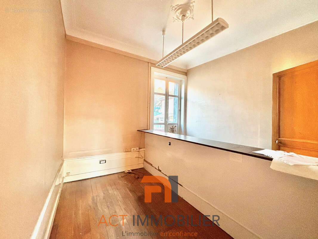Appartement à L'ARBRESLE