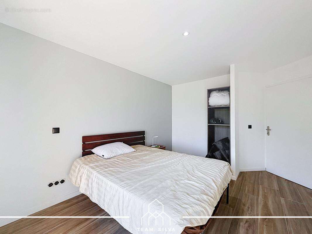 Maison 110 m² à Chambost-Longessaigne  - photo 22