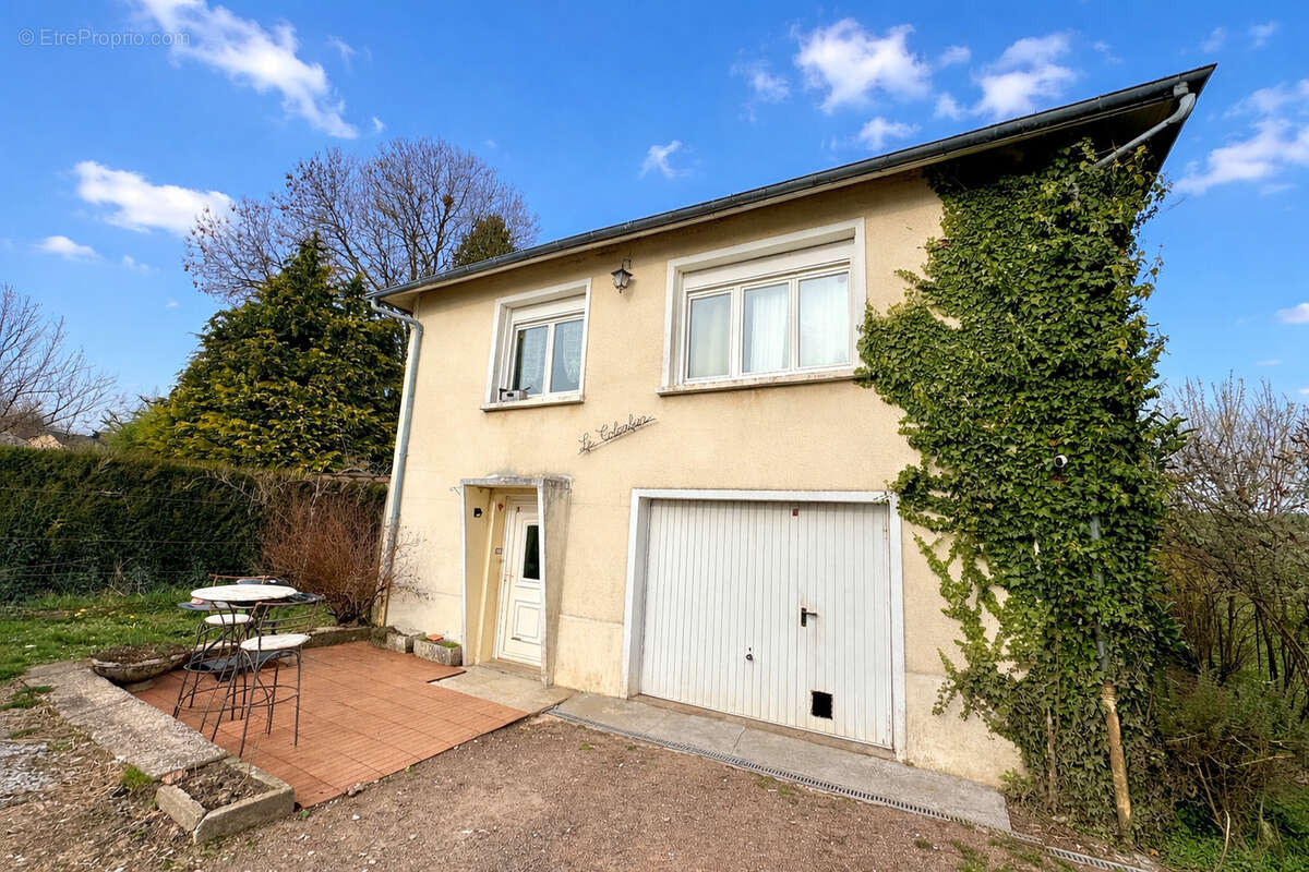 Maison à CHAMPAGNAC-LA-NOAILLE