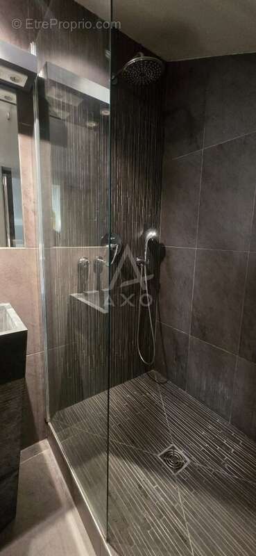 Appartement à PARIS-7E