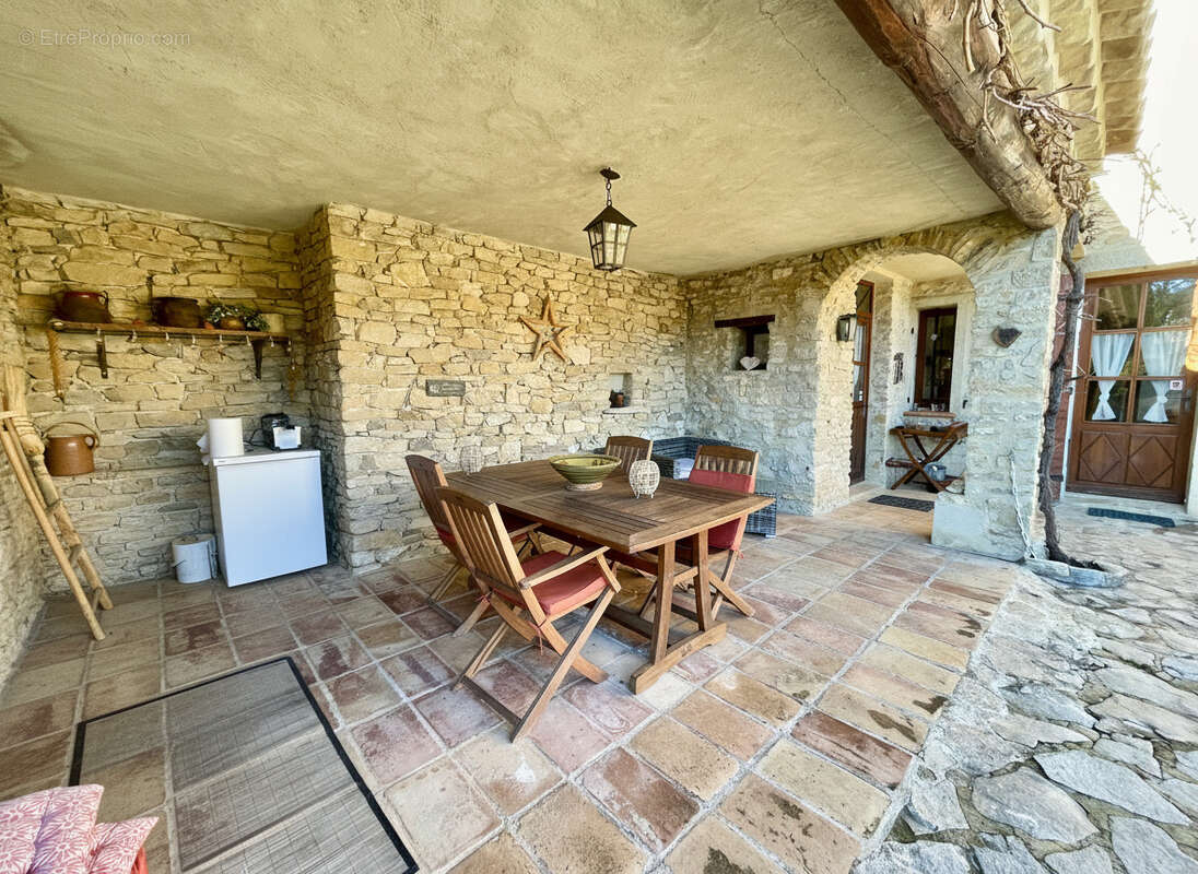 Maison à VAISON-LA-ROMAINE