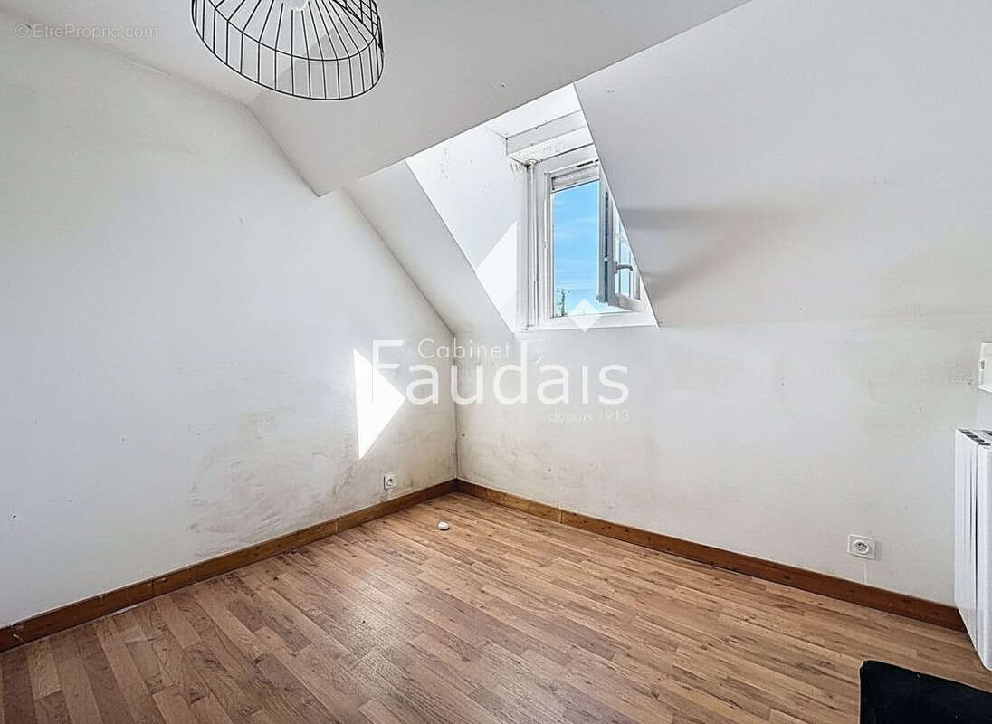 Maison à SAINT-CLAIR-SUR-L'ELLE