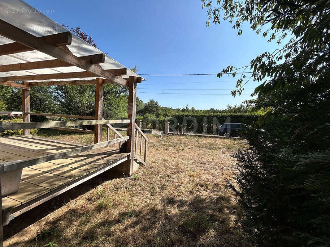 Idéal pied à terre - Bungalow sur joli jardin - 8 minutes de Toucy - photo 2
