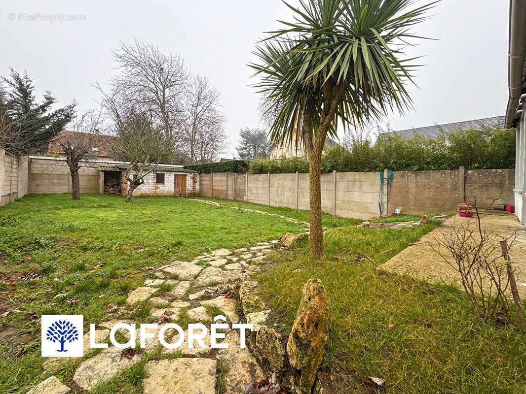 Maison à SAINTE-GENEVIEVE-DES-BOIS