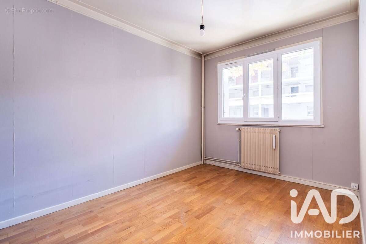 Photo 6 - Appartement à VILLEURBANNE