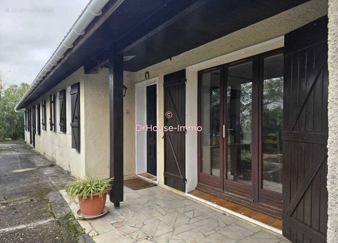 Maison à PAREMPUYRE
