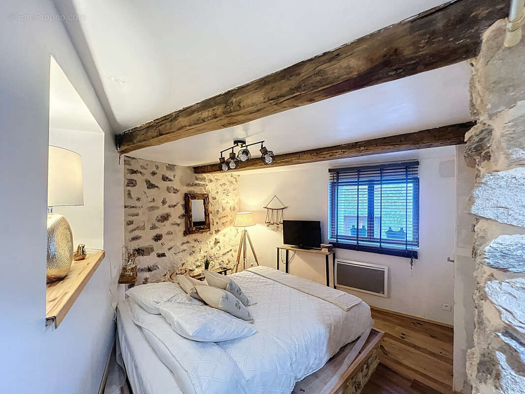 Coup de cœur à Tarerach : maison rénovée alliant pierre et modernité - photo 10