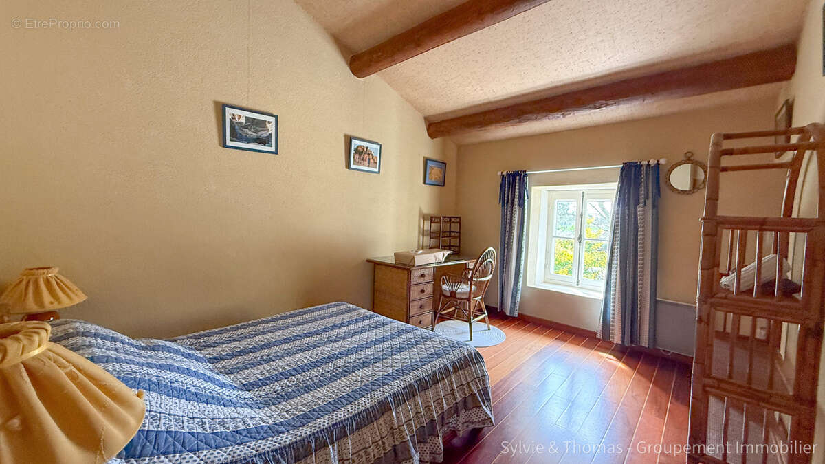 Maison à CADEROUSSE