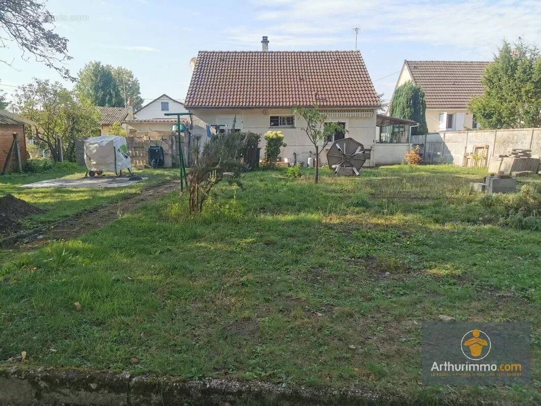 Maison à THOUROTTE
