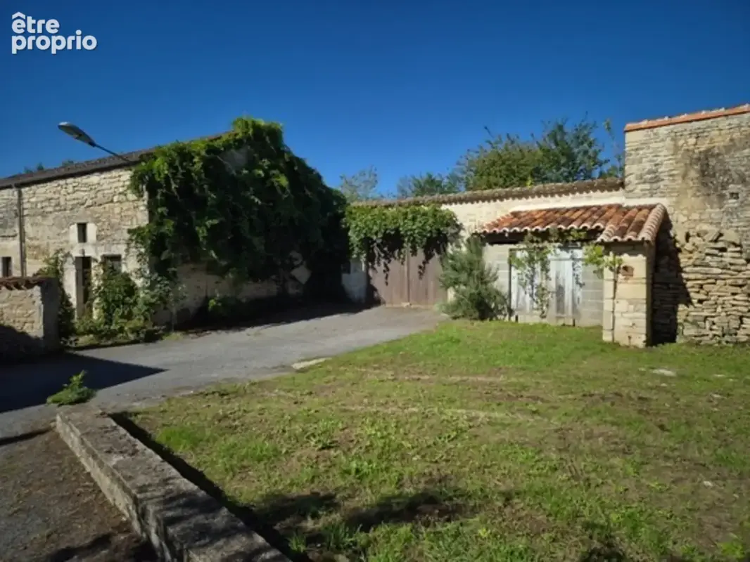 Corps de Ferme de 340 m2, avec plusieurs maisons indépendantes et 200 m2 de dépendances - photo 47