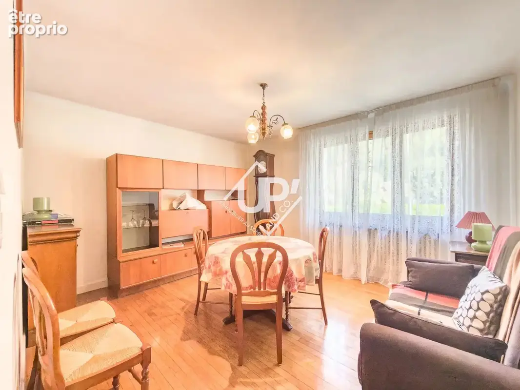 Maison avec deux appartements et terrain plat - photo 9