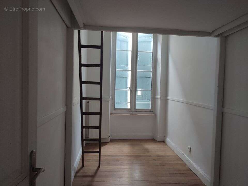 Bastide Saint Louis, appartement haussmanien avc terrasse - photo 9