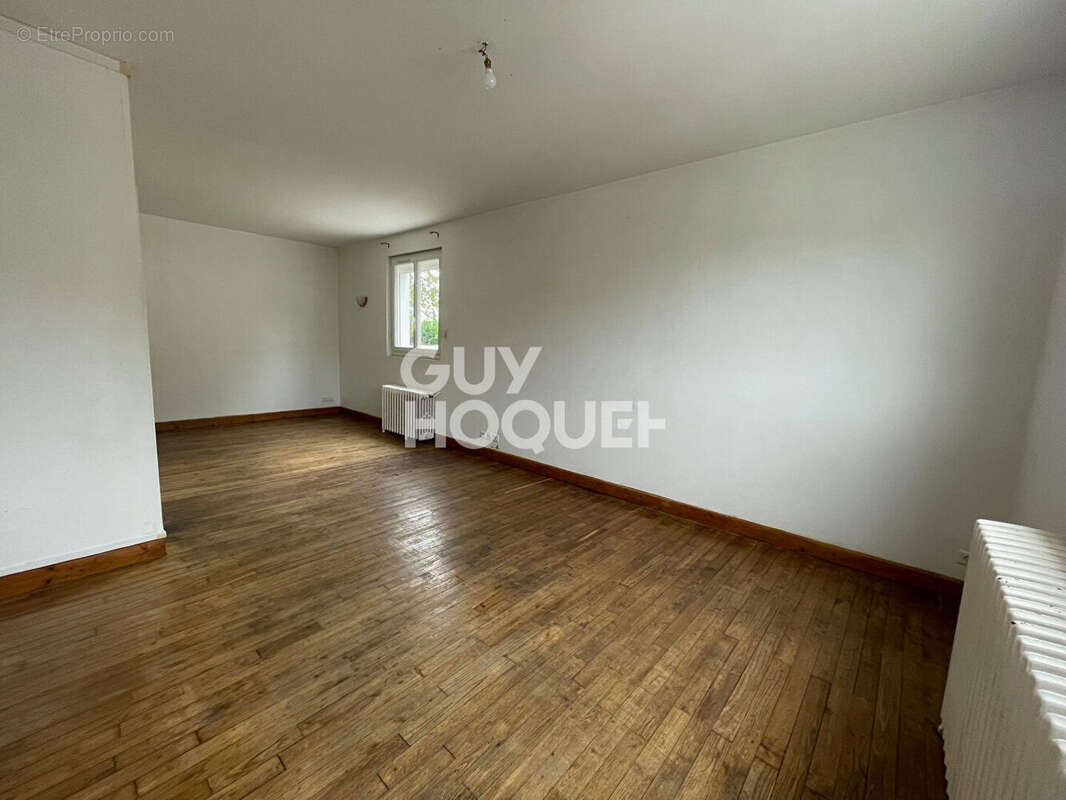 Maison à SAINT-DOULCHARD