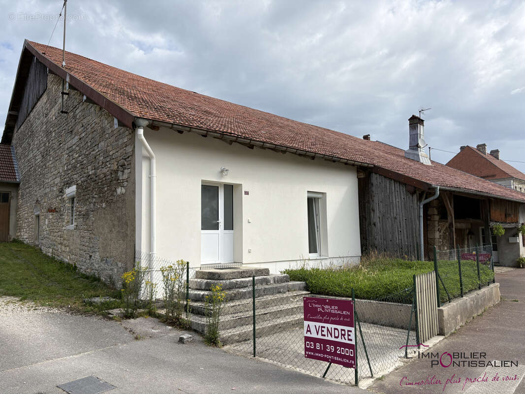 Maison à EVILLERS