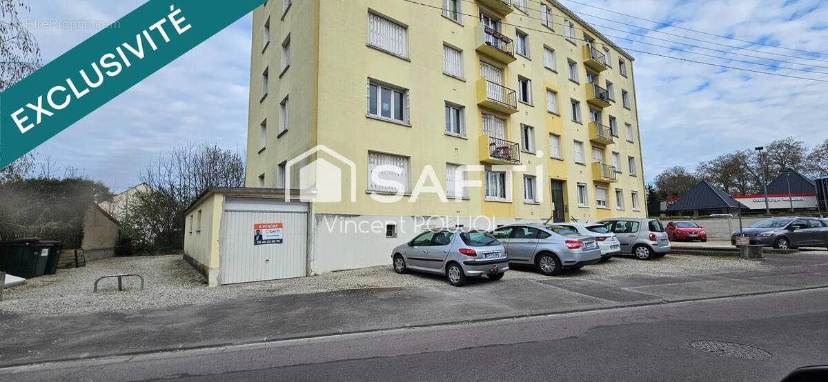 Photo 1 - Parking à TROYES