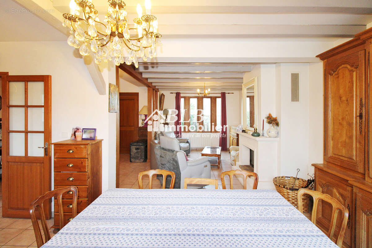 Maison à LE PERRAY-EN-YVELINES