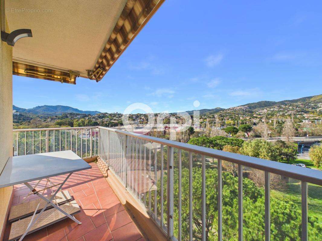 Appartement à MANDELIEU-LA-NAPOULE