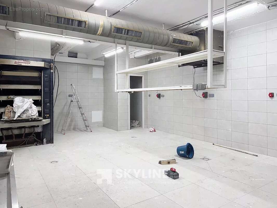 Commerce à MARSEILLE-1E