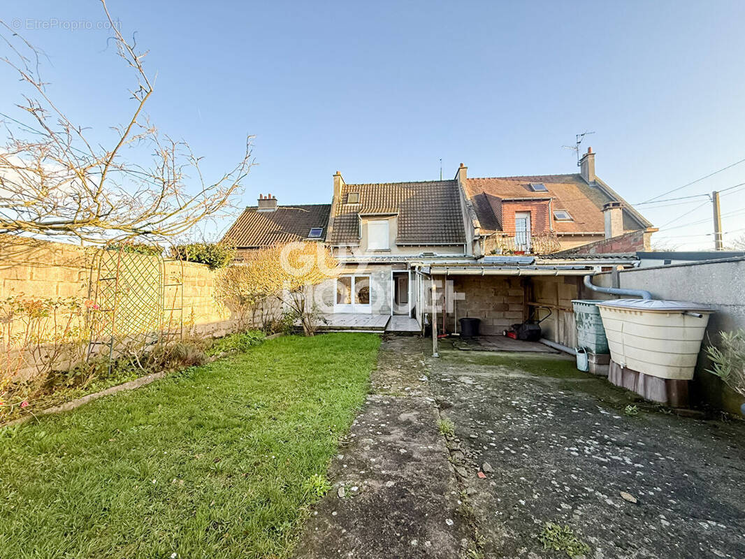 Maison à MAY-SUR-ORNE