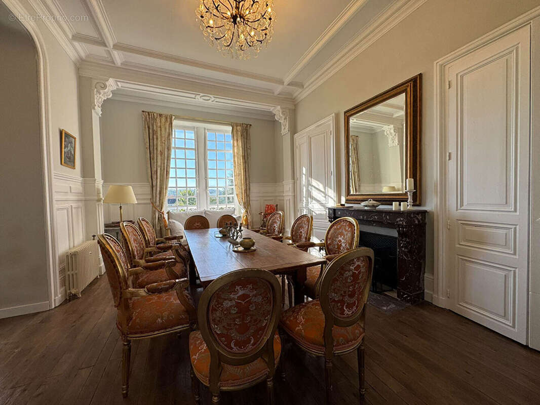 Maison à CHATEAUPONSAC