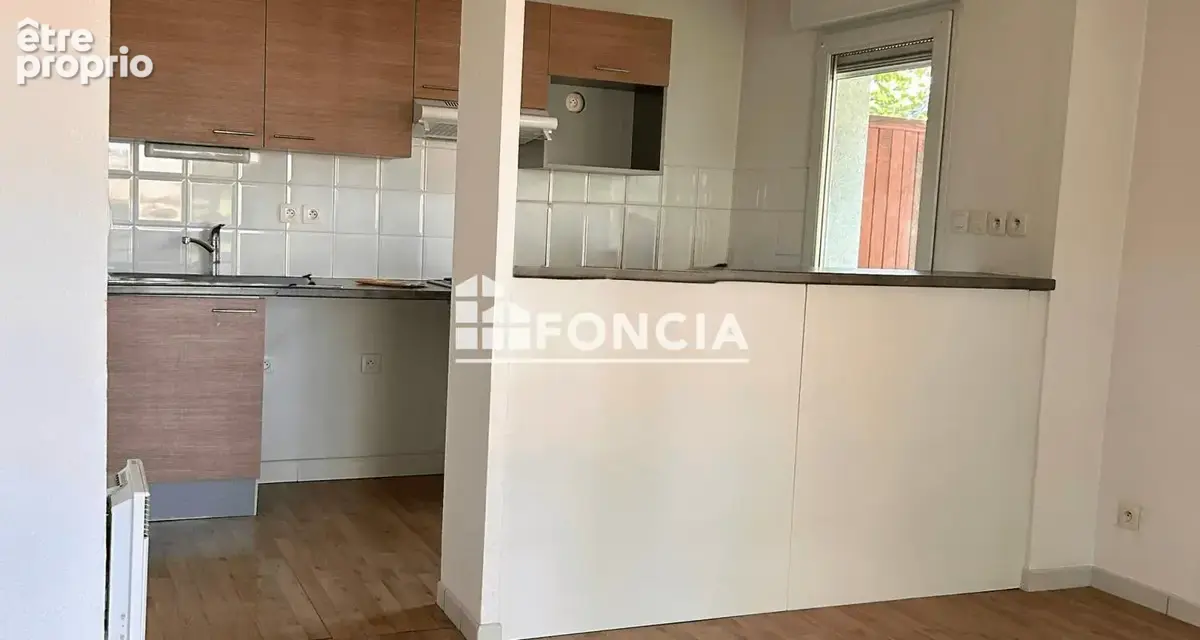 TOULOUSE -ROSERAIE  Charmant T2 , 45 m2 avec terrasse de 10 m2 sans vis à vis et piscine - photo 4