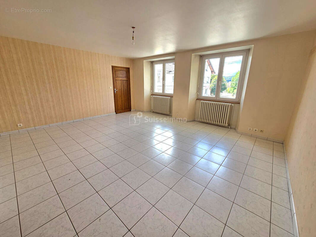 Appartement t4 91.26 m² 159000 euros - photo 2