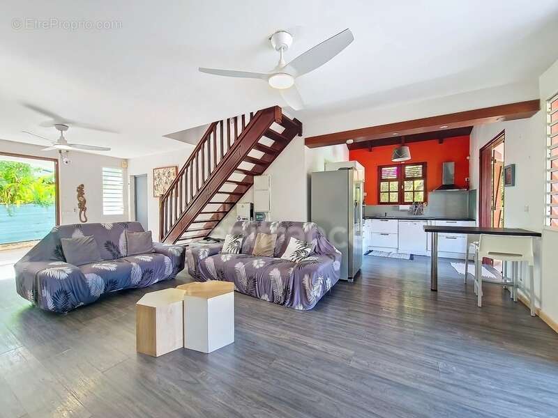 Dpt Guadeloupe (971), à vendre SAINT-FRANCOIS, villa 3 suites avec piscine et jacuzzi - photo 7