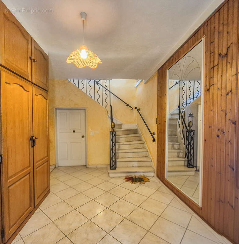 Maison de 4 chambres avec jardin en bord de mer - L'Ayguade - Hyères - photo 8