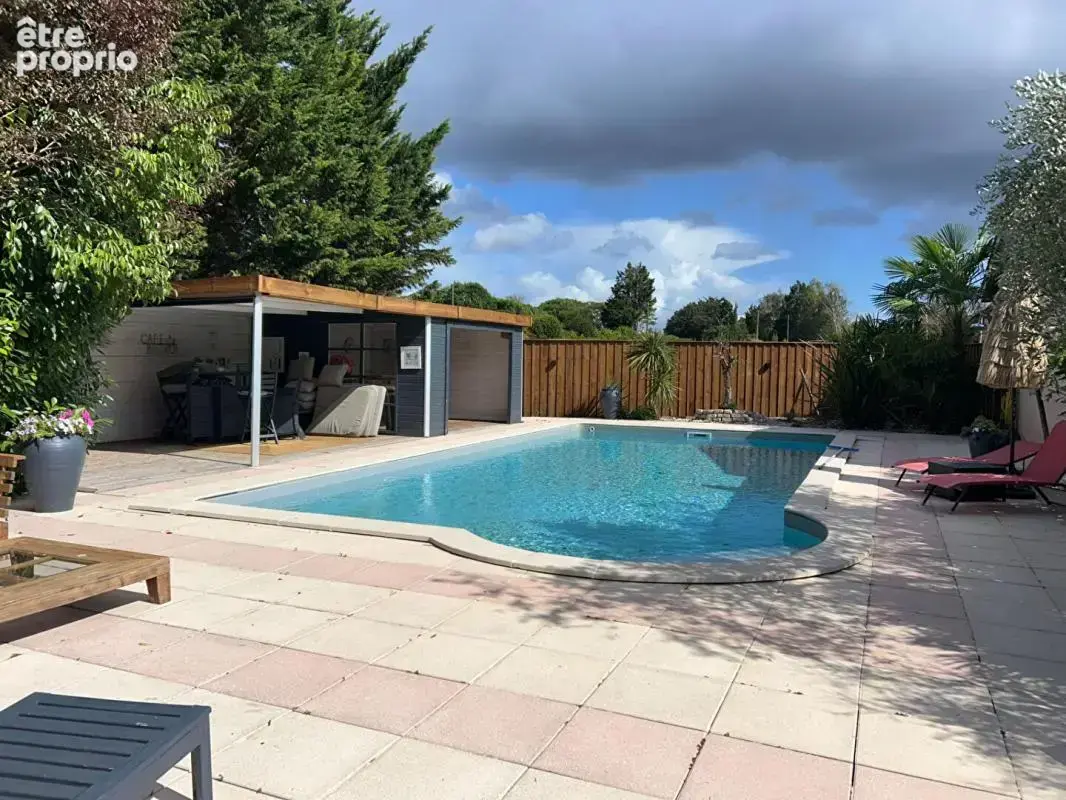 Maison familiale 7 pièces 225 m² à Carignan-De-Bordeaux - photo 2