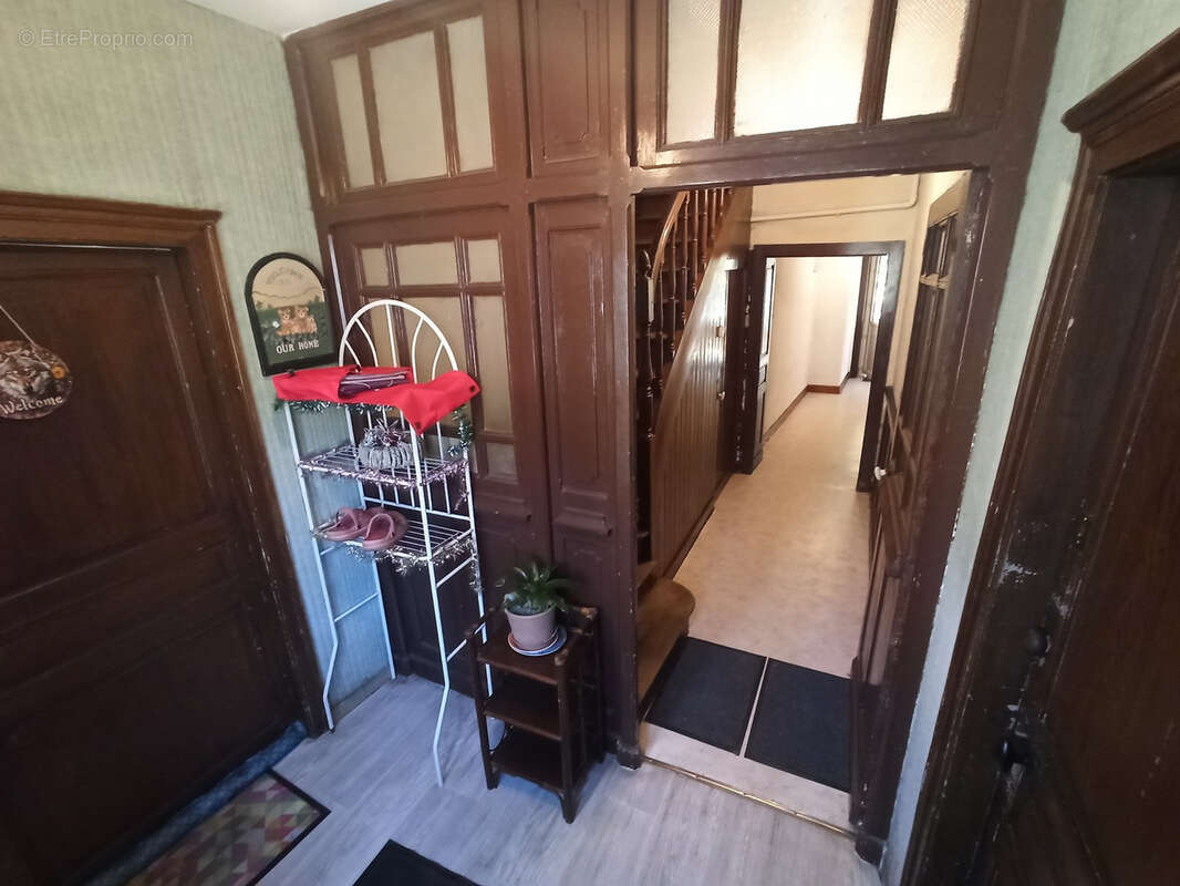 Commerce à SEREILHAC