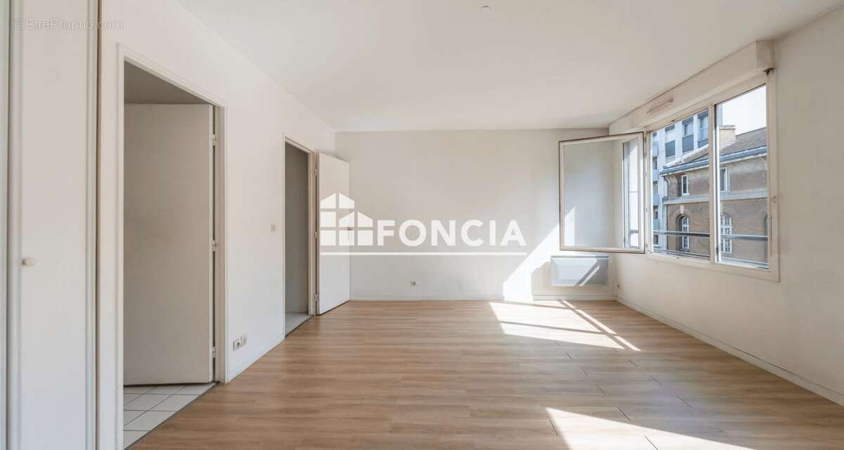 Appartement à PARIS-19E