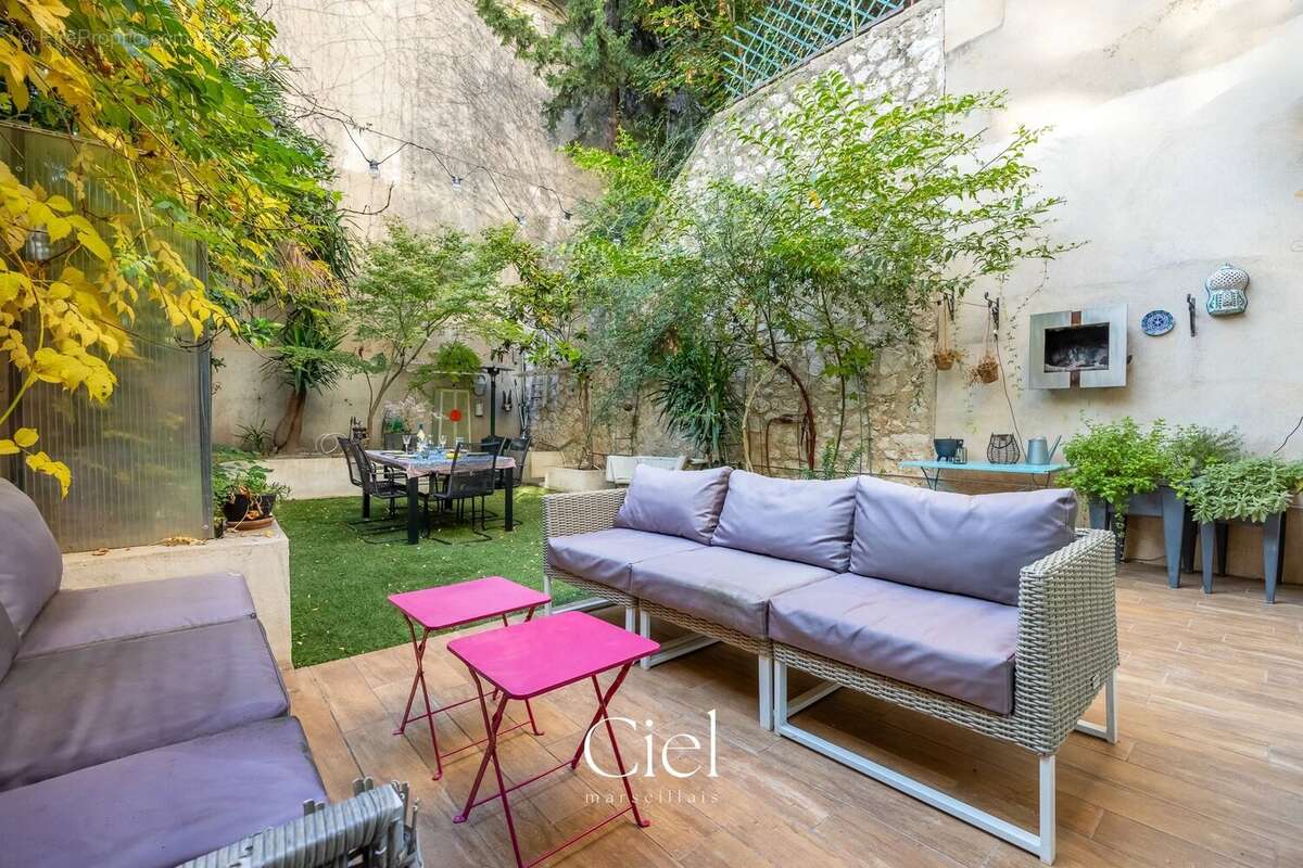 Appartement à MARSEILLE-8E