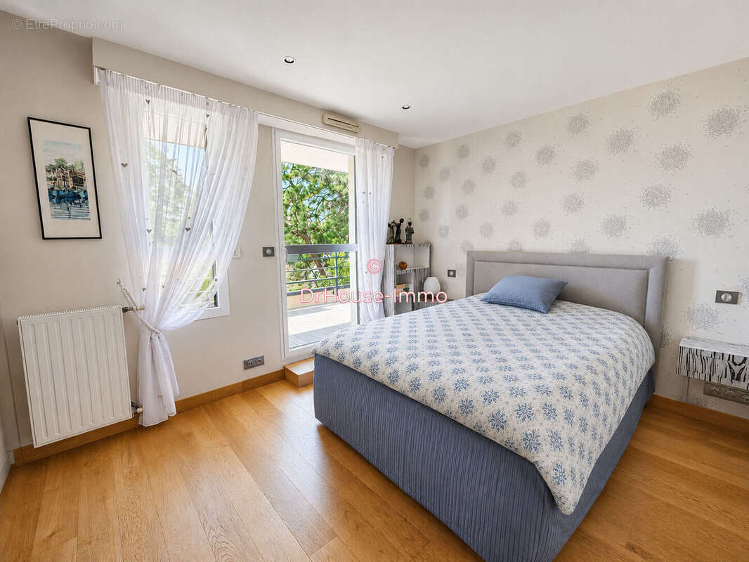 Appartement 141 m² à Vannes  - photo 8