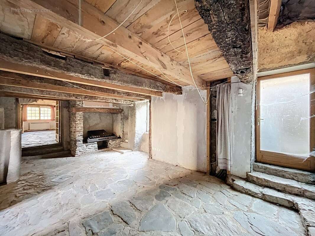 Maison à FERRIERES-POUSSAROU