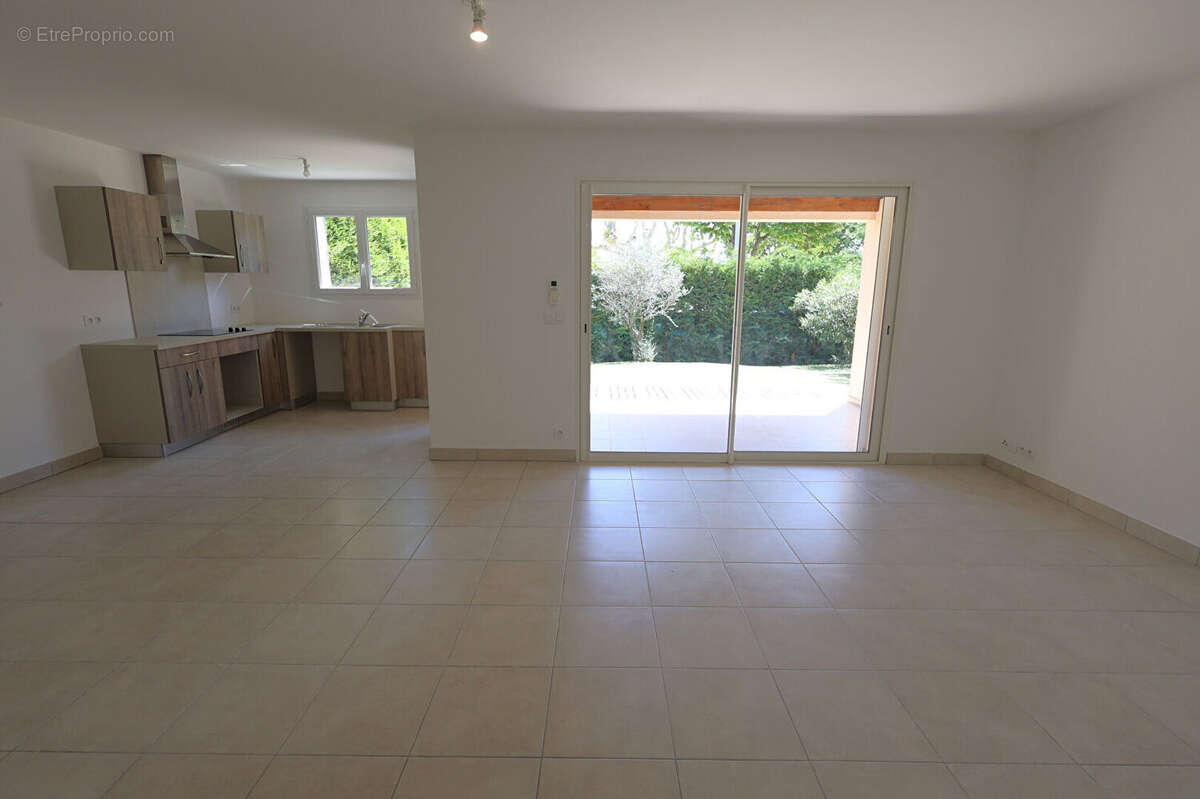 Villa récente Spéracèdes 99 m² avec jardin - photo 8