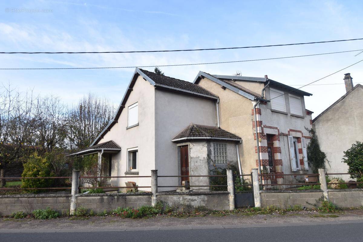 Maison à COSNE-COURS-SUR-LOIRE
