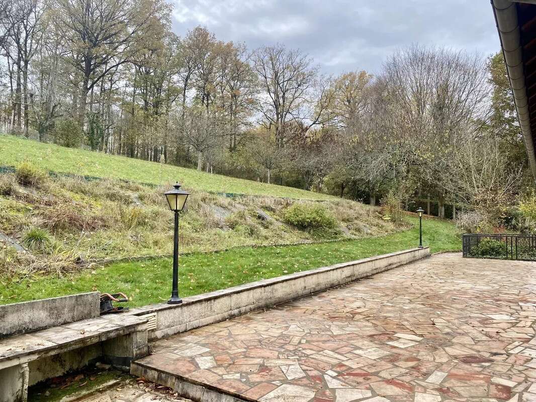 Maison à CHAHAIGNES