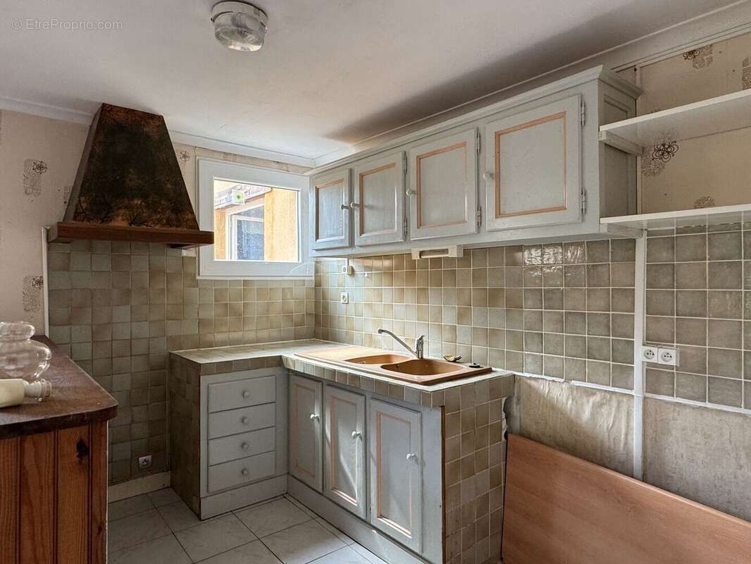 Ensemble immobilier avec maison, deux logements indépendants, atelier et piscine - photo 15
