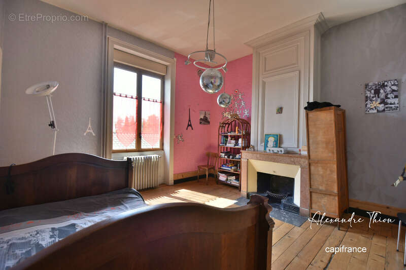 Maison à CHAZEY-SUR-AIN