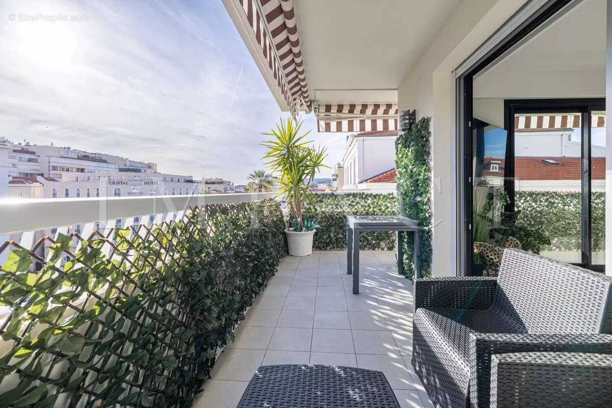 VENTE Appartement moderne à Cannes avec terrasse - photo 7